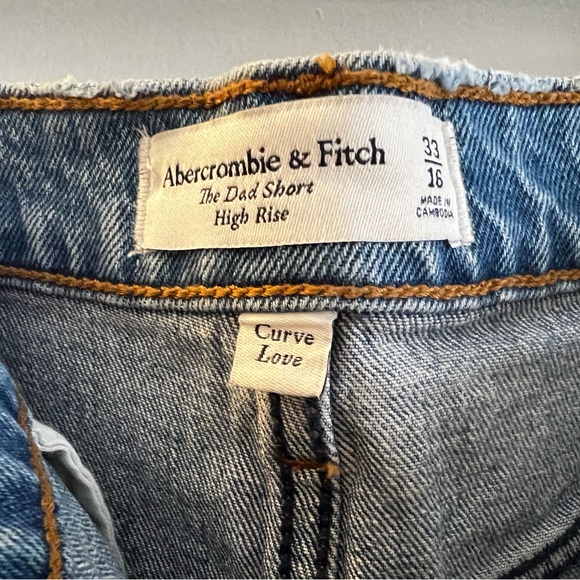 Abercrombie & Fitch Dad High Rise Curve Love Shorts - Picture 3 of 4